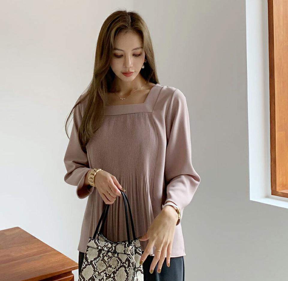 スクエアネックプリーツブラウス・全2色・b69925 レディース 【bl】トップス ブラウス プリーツ スクエアネック 半端丈 長袖 上品 フェミニン フレア 大人 春 秋 韓国ファッション ハイホリHIHOLLI