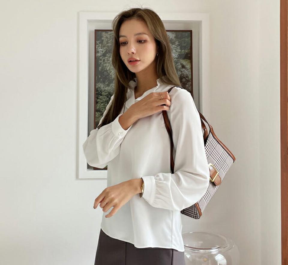 ネックフリルボタンブラウス・全3色・t69928 レディース 【bl】トップス ブラウス 長袖 ネックフリル 単色 無地 シンプル 可愛い かわいい オフィスカジュアル フェミニン 襟コン 春 秋 韓国ファッション ハイホリHIHOLLI