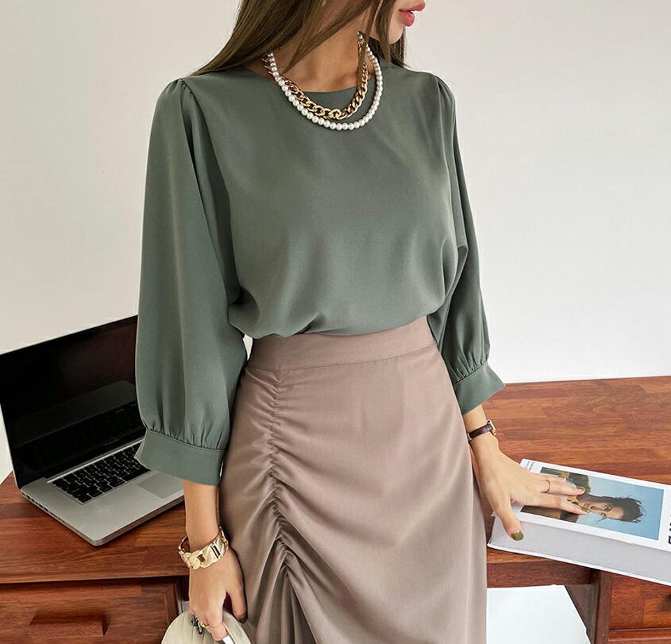 ラウンドネックパフスリーブブラウス・全5色・b69929 レディース 【bl】トップス ブラウス パフスリーブ パフ袖 単色 無地 シンプル 大人 オフィスカジュアル フェミニン 七分丈 七分袖 7分丈 7分袖 緑 春 秋 韓国ファッション HIHOLLI