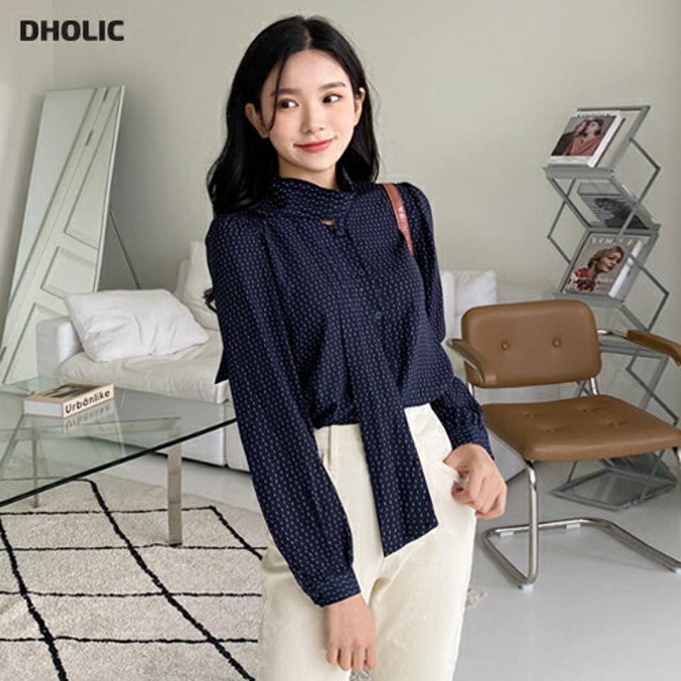 ハーフムーンボウタイブラウス・全2色・b64981 レディース 【bl】韓国ファッション トップス ブラウス 長袖 Vネック シンプル ハーフムーン ボウタイ ユニーク フェミニン 上品 体型カバー 細身 ガーリー 春 秋 NIJU