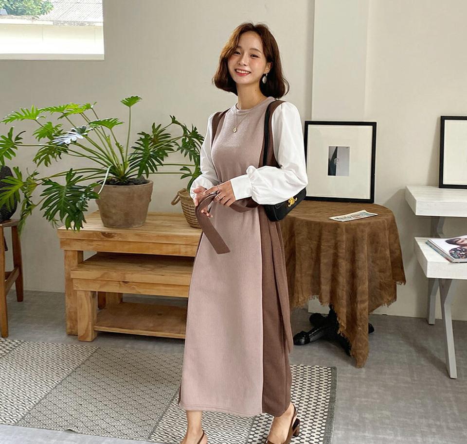 ストラップ付配色ラインワンピース・全2色・b64835 レディース 【ops】韓国ファッション 異素材ミックス ワンピース ロング丈 大人 ラウンドネック 配色 ロング丈 長袖 ストレート ガーリー シンプル フェミニン バイカラー 秋 春 人気