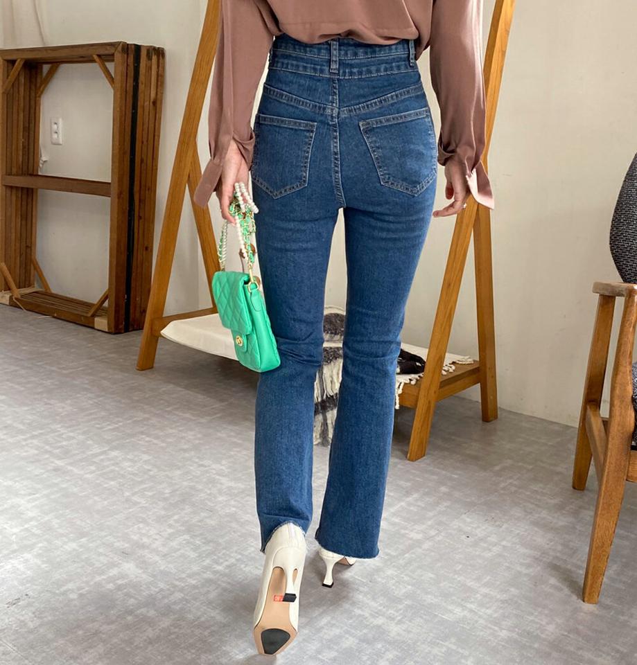 ハイウエストフレアデニムパンツ・全1色・b64853 レディース 【pt】韓国ファッション ボトムス ロング ロングパンツ デニム デニムパンツ ロング丈 フレア カットオフ ハイウエスト ポケット 体型もカバー デイリー 美脚 足長 シンプル 秋 春