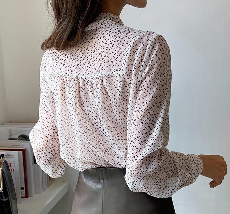 パターンボウタイブラウス・全4色・b65897 レディース 【bl】韓国ファッション トップス ブラウス 長袖 大人 Vネック パターン ボウタイ ユニーク ループ ボタン パール調 上品 シンプル フェミニン カジュアル 秋 春