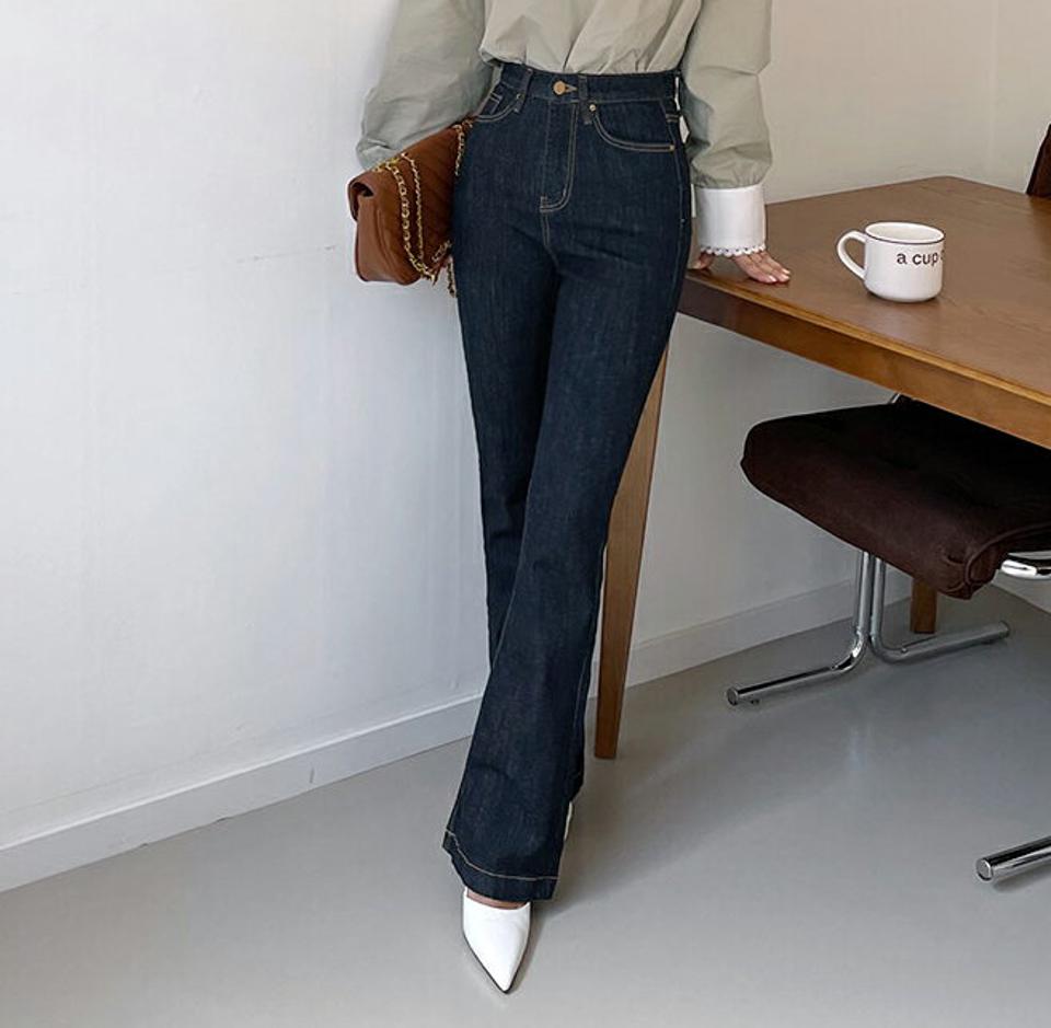 即日配送【只今30%OFF】ハイウエストフレアデニムパンツ・全1色・t65913 レディース 【pt】韓国ファッション ボトムス ロング ロングパンツ デニム ハイウエスト フレア デニムパンツ ロング丈 ボタン ポケット 体型もカバー デイリー 美脚 足長 シンプル 秋 春