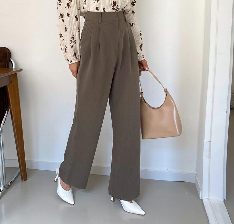 即日配送 タックワイドスラックスパンツ・全4色・t65910 レディース 【pt】韓国ファッション ボトムス ロング ロングパンツ スラックスパンツ スラックス ツータック ワイド スリム 体型カバー カジュアル デイリー 足長 美脚 フェミニン 秋 春237