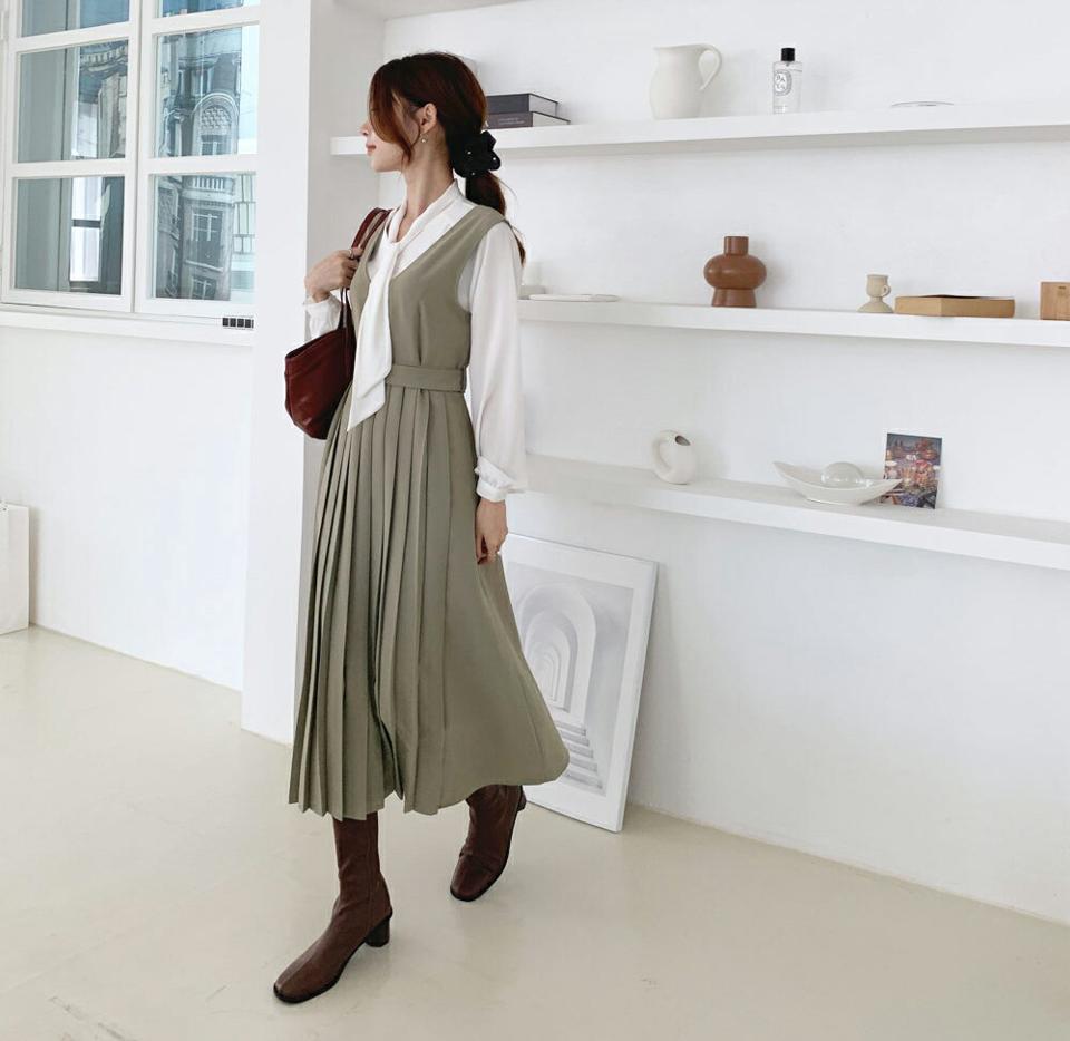 ベルト付プリーツワンピース・全3色・t70025 レディース 【ops】ワンピース スリーブレス ノースリーブ プリーツ 単色 シンプル フェミニン レイヤード かわいい 上品 大人 春 秋 韓国ファッション ハイホリHIHOLLI
