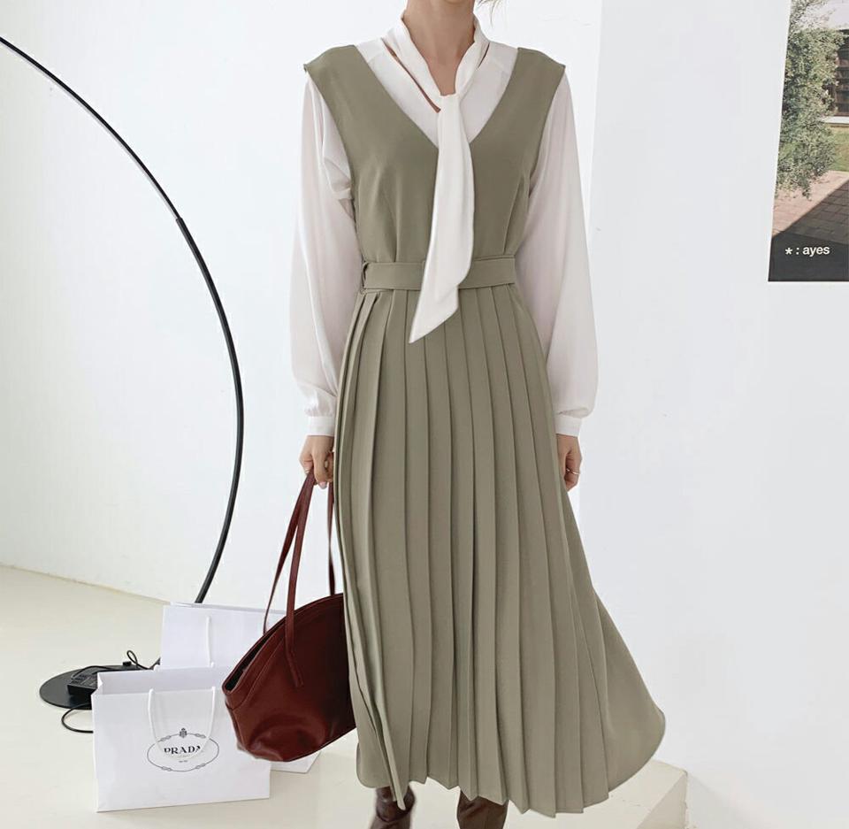 ベルト付プリーツワンピース・全3色・t70025 レディース 【ops】ワンピース スリーブレス ノースリーブ プリーツ 単色 シンプル フェミニン レイヤード かわいい 上品 大人 春 秋 韓国ファッション ハイホリHIHOLLI