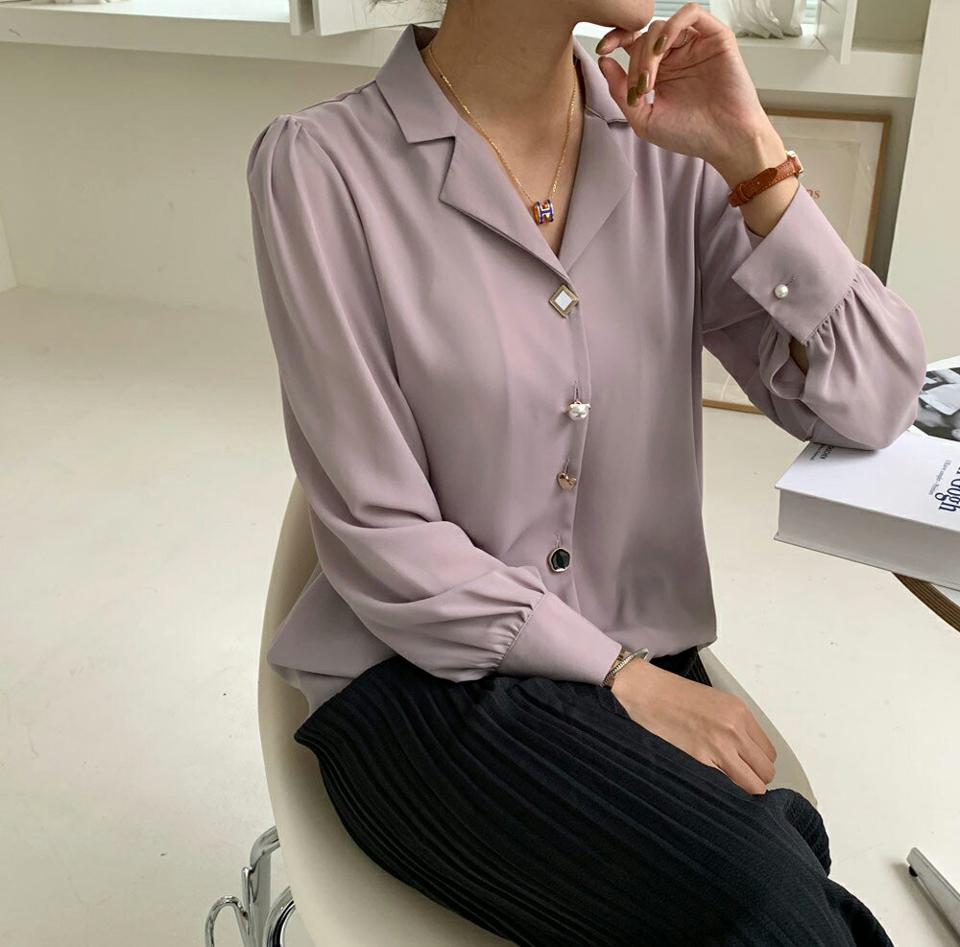 ジュエリーディテールボタンブラウス・全3色・b00297 レディース 【bl】トップス ブラウス 長袖 単色 シンプル 大人 パールボタン 春 秋 韓国ファッション ハイホリHIHOLLI