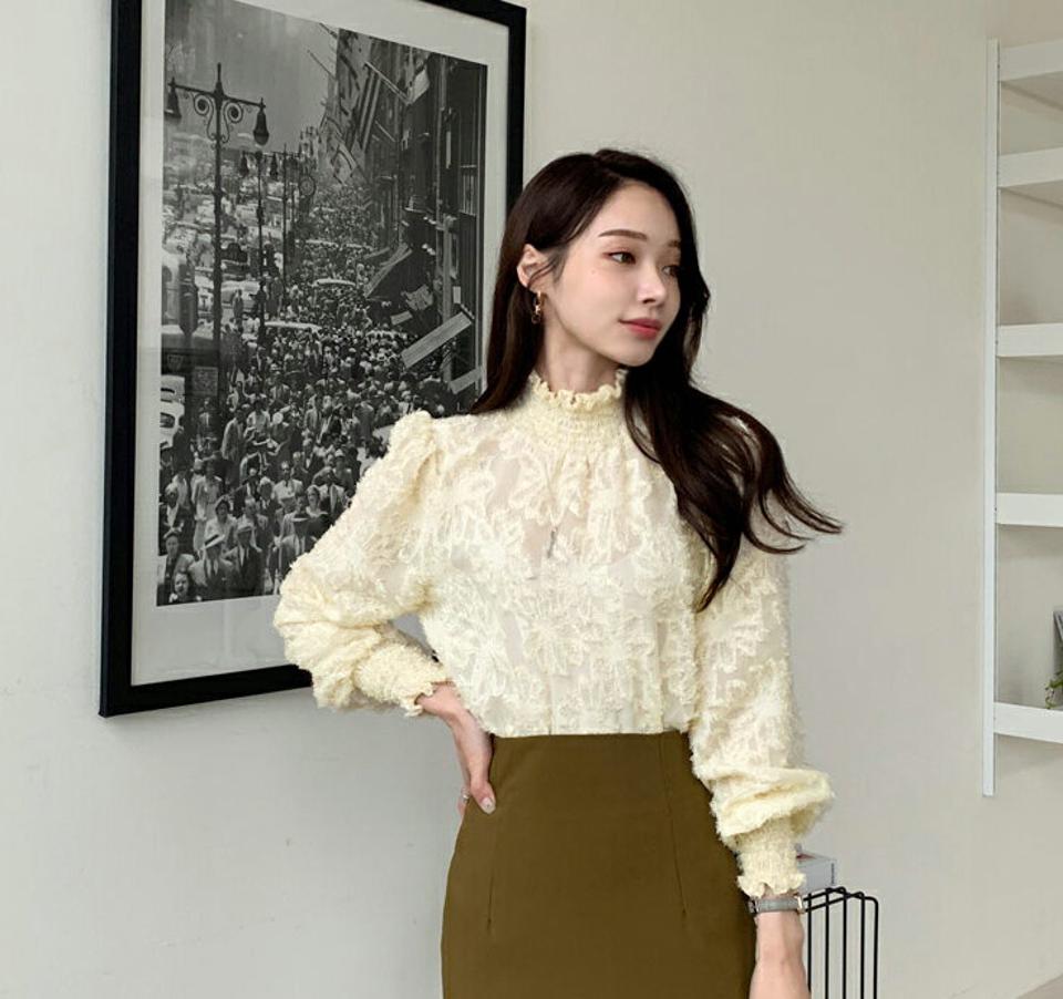 シャーリングテクスチャーブラウス・全3色・b00298 レディース 【bl】トップス ブラウス 長袖 シャーリング ハイネック 襟コン フェミニン 上品 雰囲気 ハーフネック 春 秋 もこもこ ふわふわ 韓国ファッション ハイホリHIHOLLI