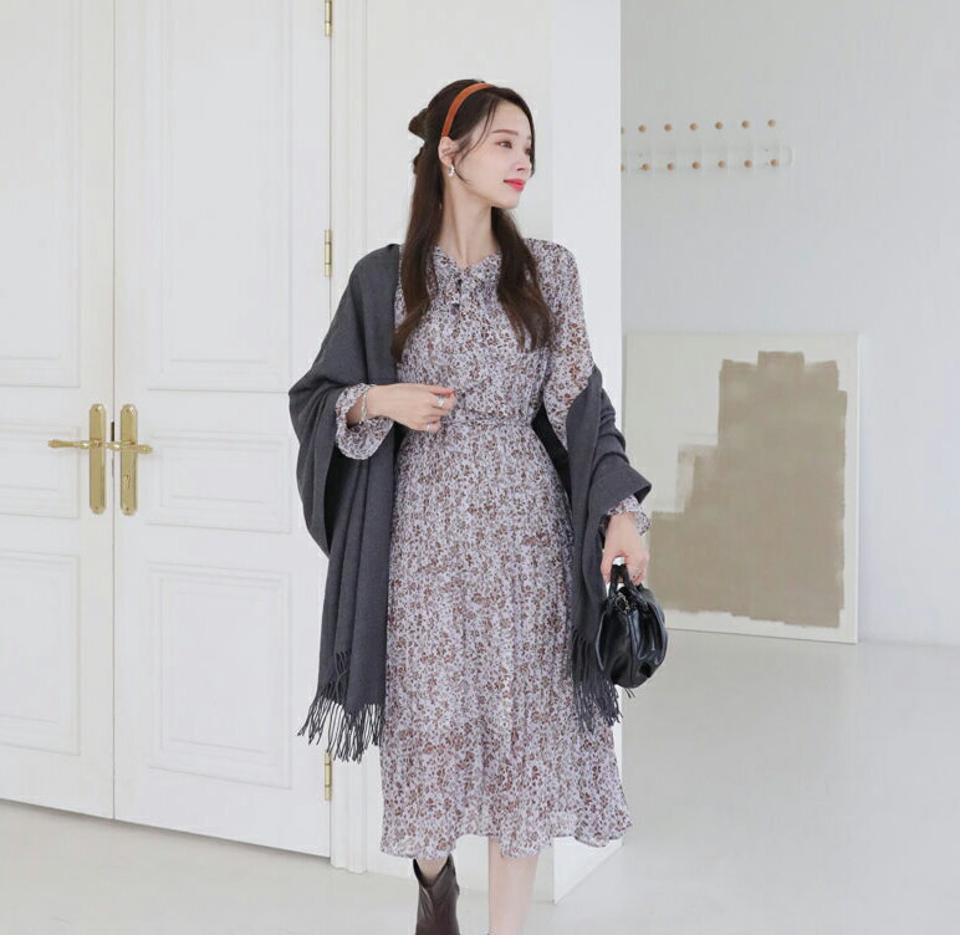 ストラップ付フラワーリボンプリーツワンピース・全2色・b00310 レディース 【ops】ワンピース ロング 長袖 プリーツ 花柄 小花柄 りぼん ストラップ フェミニン 大人 かわいい 春 秋 韓国ファッション ハイホリHIHOLLI