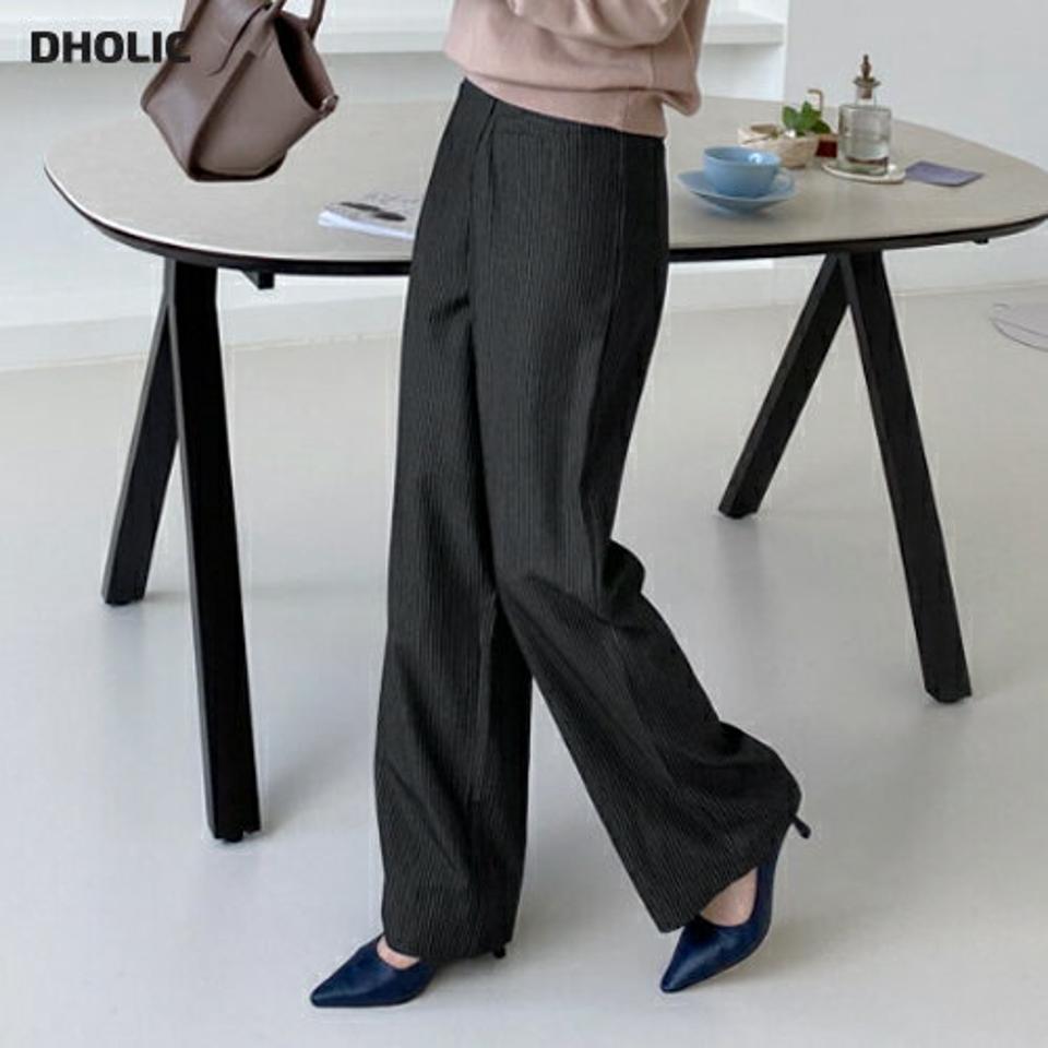 ストライプラップ風パンツ・全2色・t70099 レディース 【pt】 ボトムス ロング ロングパンツ ベーシック ラップ風 ピンストライプ ストレート スリム 体型カバー 足長 着痩せ オフィスカジュアル 春 秋 韓国ファッション ハイホリHIHOLLI