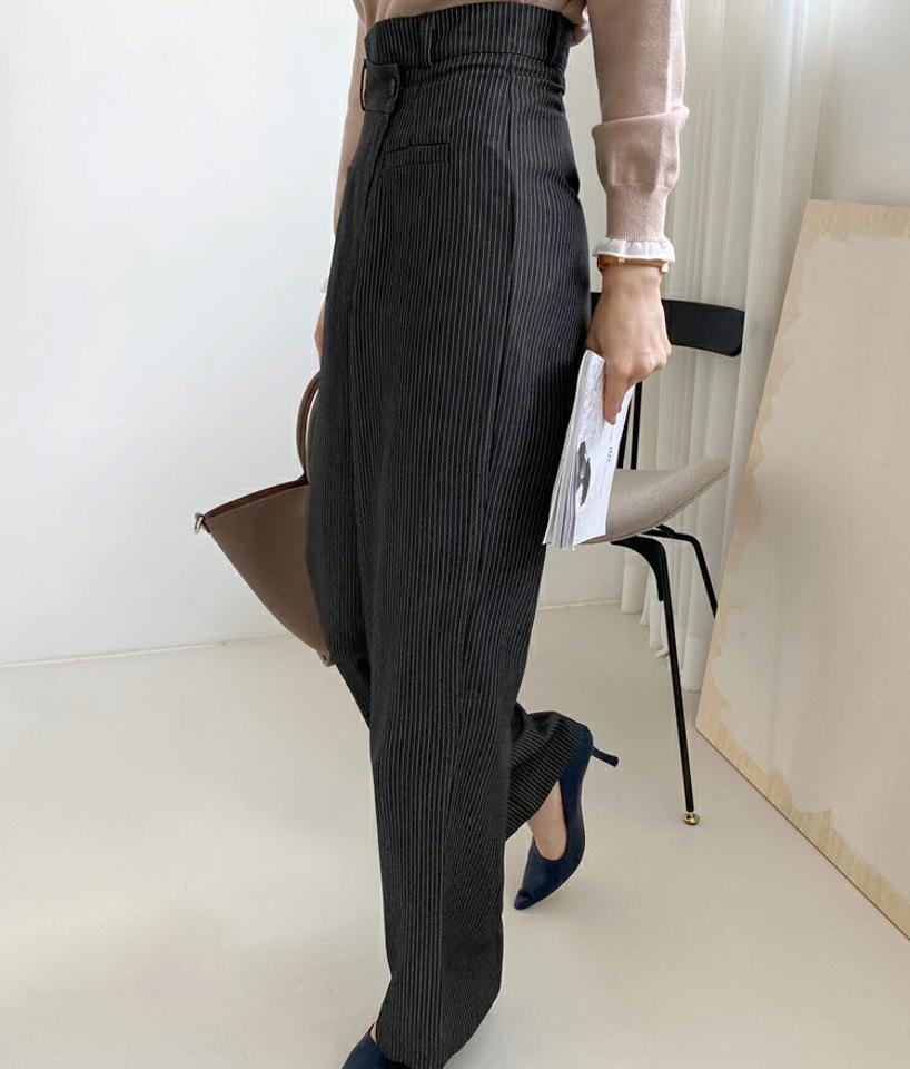 ストライプラップ風パンツ・全2色・t70099 レディース 【pt】 ボトムス ロング ロングパンツ ベーシック ラップ風 ピンストライプ ストレート スリム 体型カバー 足長 着痩せ オフィスカジュアル 春 秋 韓国ファッション ハイホリHIHOLLI
