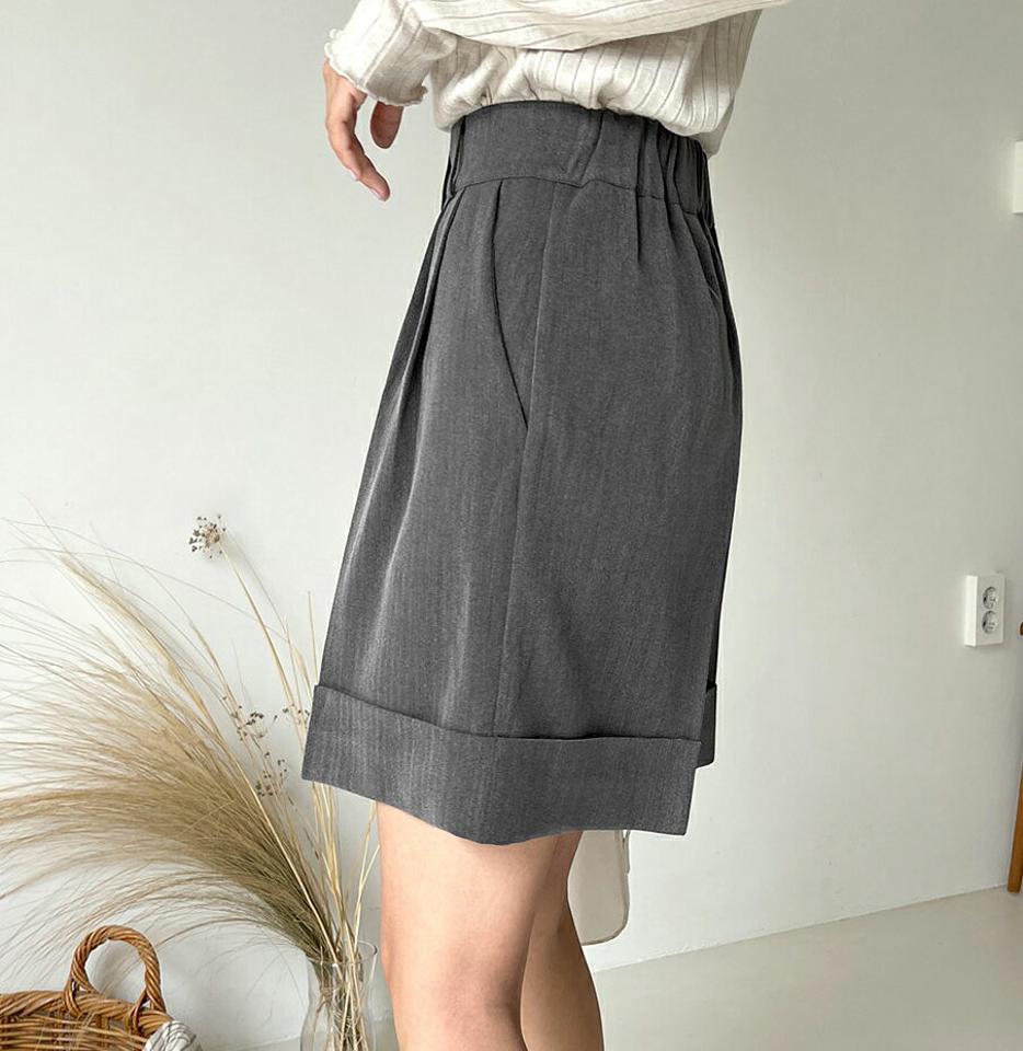 タックバックゴムハーフパンツ・全2色・t62773 レディース 【pt】韓国ファッション ボトムス ショート ショートパンツ ハーフパンツ タック ゴム スラックス風 美脚 ポケット ロールアップ 細身 足長 着痩せ 秋 春