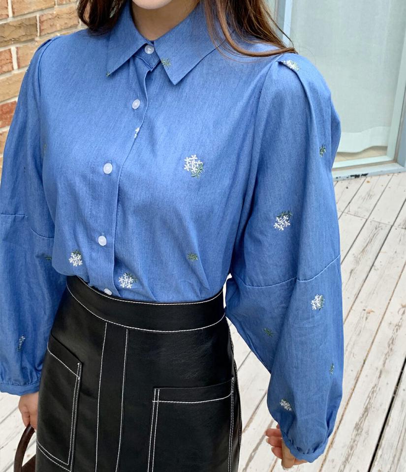 フローラル刺繍シャツ・全1色・t65059 レディース 【bl】韓国ファッション トップス シャツ 長袖 花柄 刺繍 シンプル パフスリーブ ポロ襟 ベーシック フェミニン 上品 体型カバー 細身 春 秋 NIJU