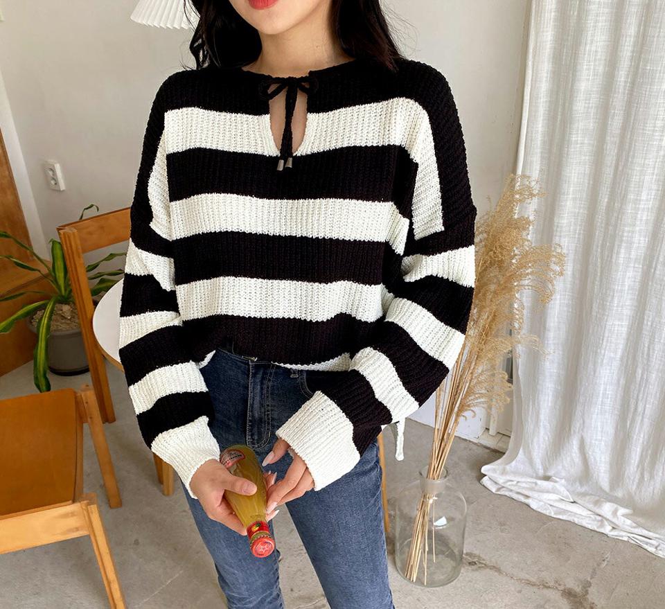 【只今10%OFF】ネックリボンワイドボーダーニット・全3色・t65068 レディース 【tops】韓国ファッション トップス ニット 長袖 スリム ワイド ボーダー パターン ゆったり ルーズ 細身 体型カーバー ガーリー デイリー カジュアル ドロップショルダー 春 秋 NIJU【NIT】