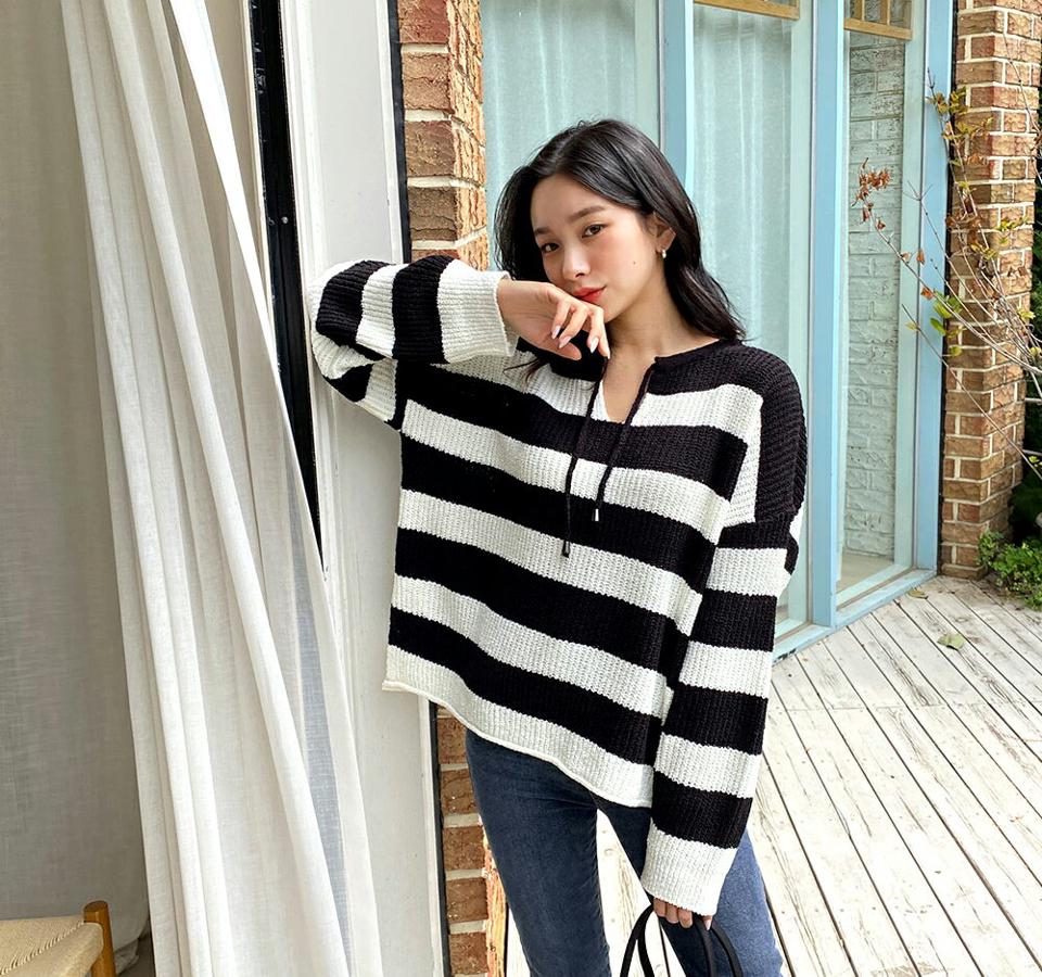 【只今10%OFF】ネックリボンワイドボーダーニット・全3色・t65068 レディース 【tops】韓国ファッション トップス ニット 長袖 スリム ワイド ボーダー パターン ゆったり ルーズ 細身 体型カーバー ガーリー デイリー カジュアル ドロップショルダー 春 秋 NIJU【NIT】