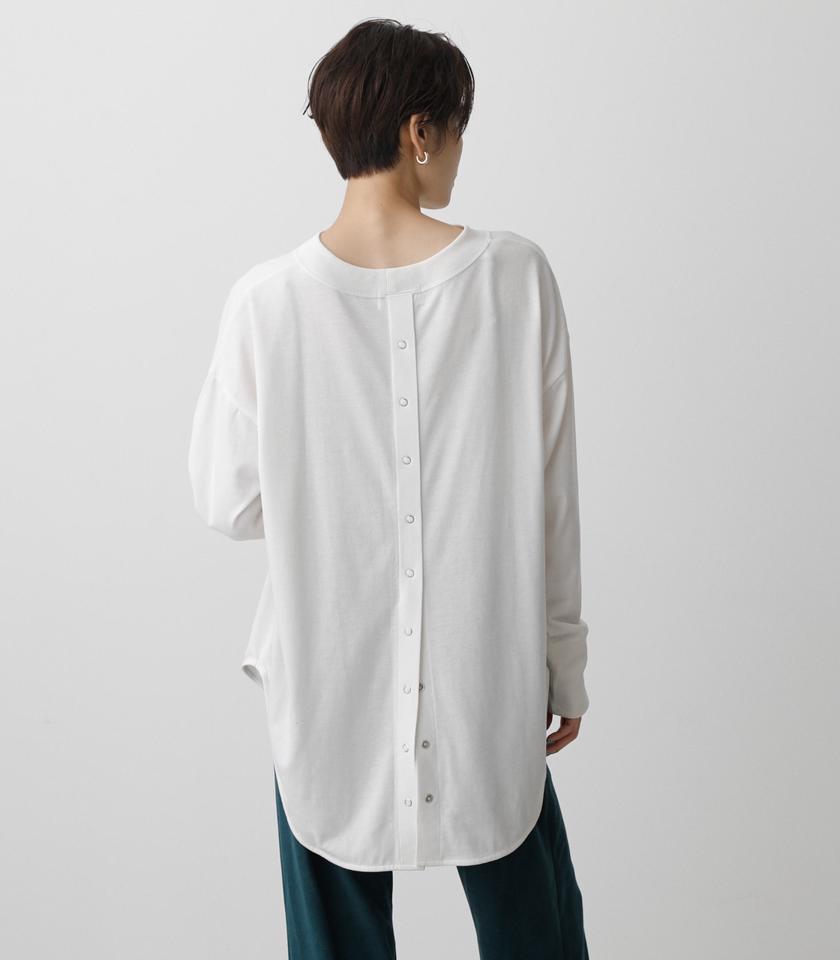 BACK BUTTON LONG T/バックボタンロングTシャツ