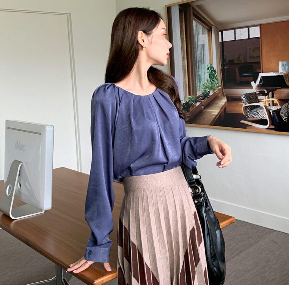 タックネックブラウス・全3色・t70120 レディース 【bl】 トップス ブラウス 長袖 大人 ユニーク タックネック オフィスカジュアル フェミニン ルーズ 上品 春 秋 韓国ファッション ハイホリHIHOLLI