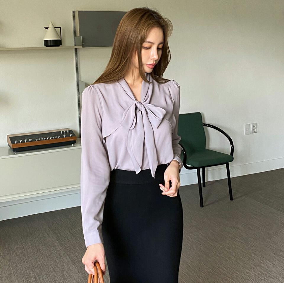 ラッフルリボンブラウス・全4色・b70134 レディース 【bl】 トップス ブラウス 長袖 大人 ユニーク ラッフル リボン 小顔 フェミニン カジュアル ショール風 上品 ピンク オフィスカジュアル ボウタイ 春 秋 韓国ファッション HIHOLLI