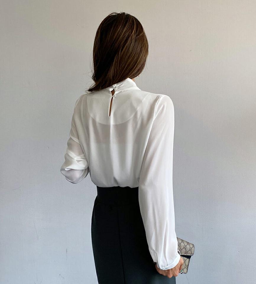 フェイクパールブローチ付リボンブラウス・全3色・t62802 レディース 【bl】韓国ファッション トップス ブラウス 長袖 ハイネック フェイクパール ブローチ付 リボン ロング丈 上品 シンプル フェミニン カジュアル 体型カバー ガーリー 秋 春