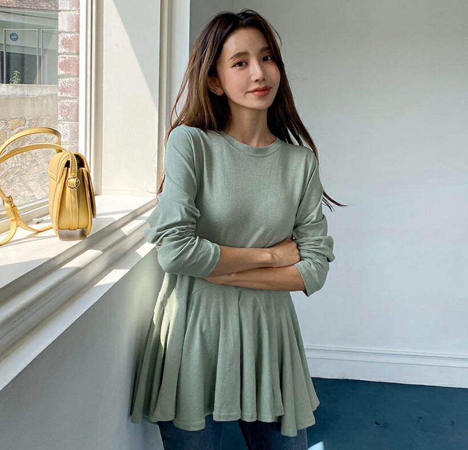 フレアラウンドネックTシャツ・全4色・t62828 レディース 【tops】韓国ファッション トップス Tシャツ 大人 長袖 ラウンドネック フレア 無地 シンプル カジュアル ルーズ ガーリー 体型カバー 細身 フェミニン 上品 デイリー 秋 春
