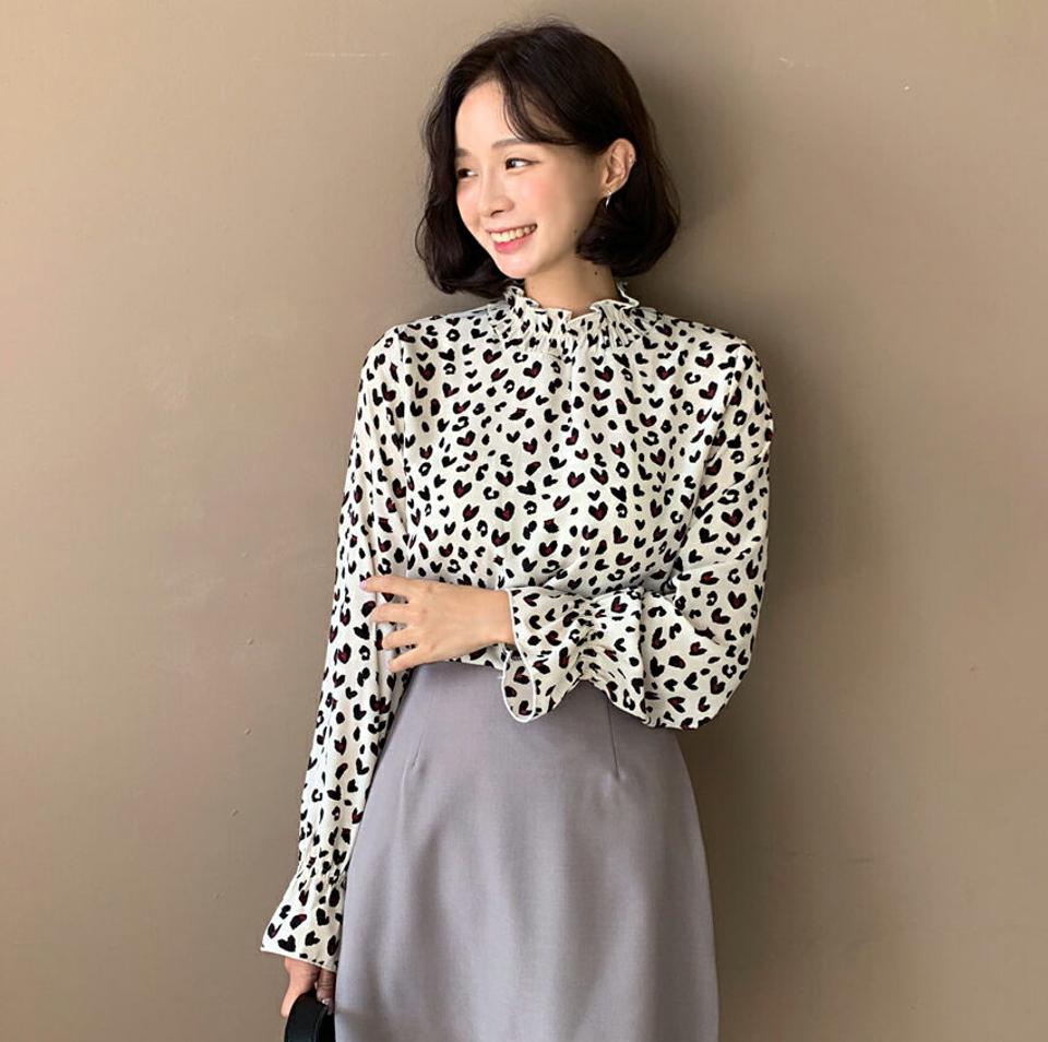 ハートレオパードブラウス・全3色・t62801 レディース 【bl】韓国ファッション トップス ブラウス 長袖 ハーフネック 大人 ハート レオパード フリル ロング丈 上品 シンプル フェミニン カジュアル ガーリー 秋 春