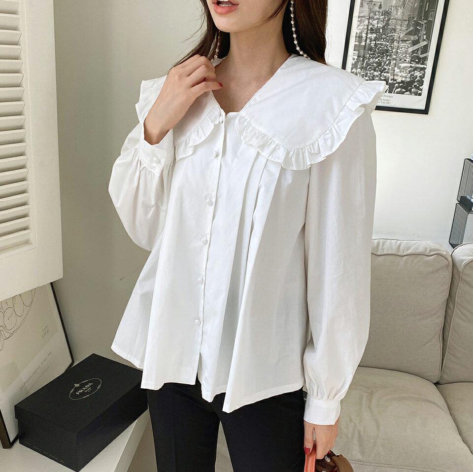 ビッグカラーくるみボタンブラウス・全2色・t70172 レディース 【bl】 トップス ブラウス 長袖 大人 ユニーク ビッグカラー 小顔 フェミニン 襟コン カジュアル パフ Vネック 上品 フリル 春 秋 韓国ファッション ハイホリHIHOLLI