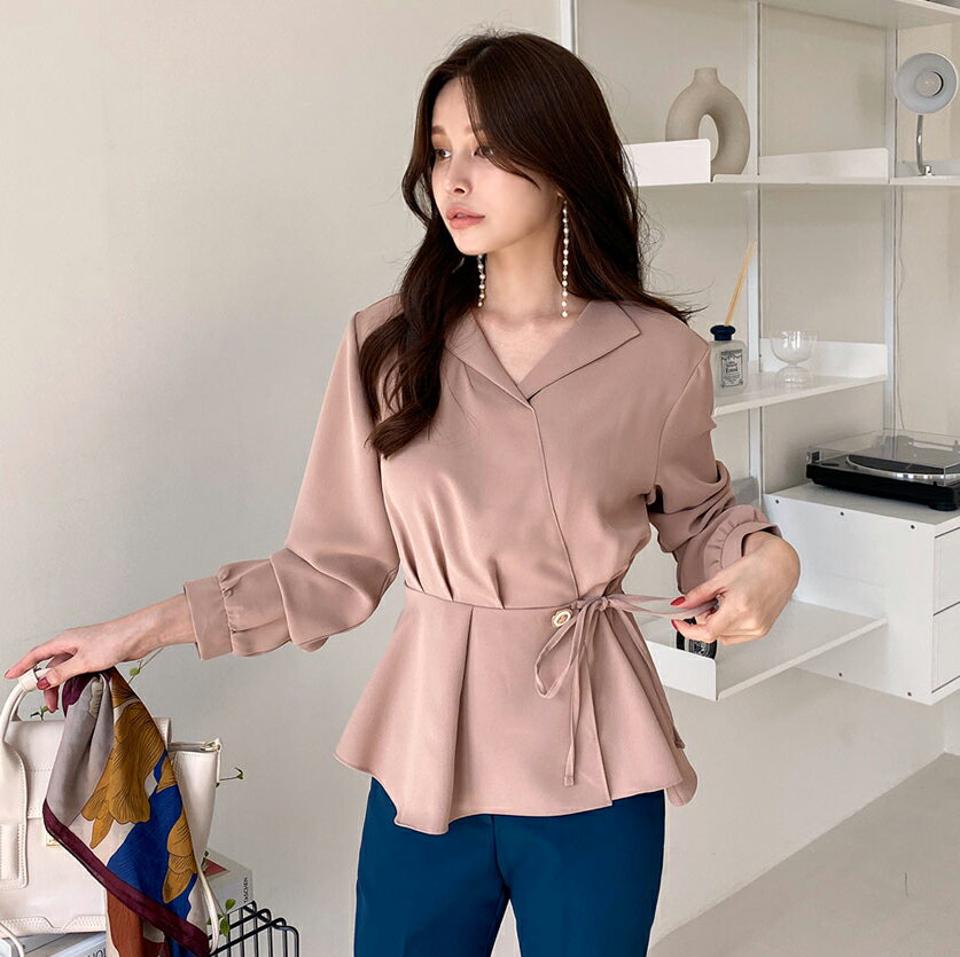 【15%OFF】ラップ風リボンカラーブラウス・全4色・t70171 レディース 【bl】 トップス ブラウス 長袖 大人 ユニーク リボン ラップ風 フェミニン カジュアル オープンカラーネック 上品 春 秋 韓国ファッション ハイホリHIHOLLI blセール