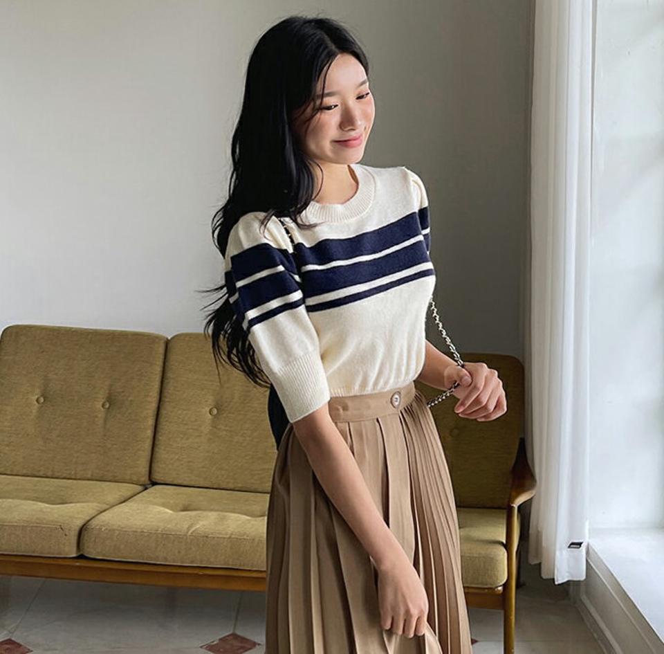 ボーダー半袖パフニット・全3色・t65138 レディース 【tops】韓国 ファッション トップス ニット 半袖 ラウンドネック ボーダー パフスリーブ デイリー 細身 カジュアル 体型カーバー ガーリー ゆったり 楽ちん フェミニン 春 秋 NIJU