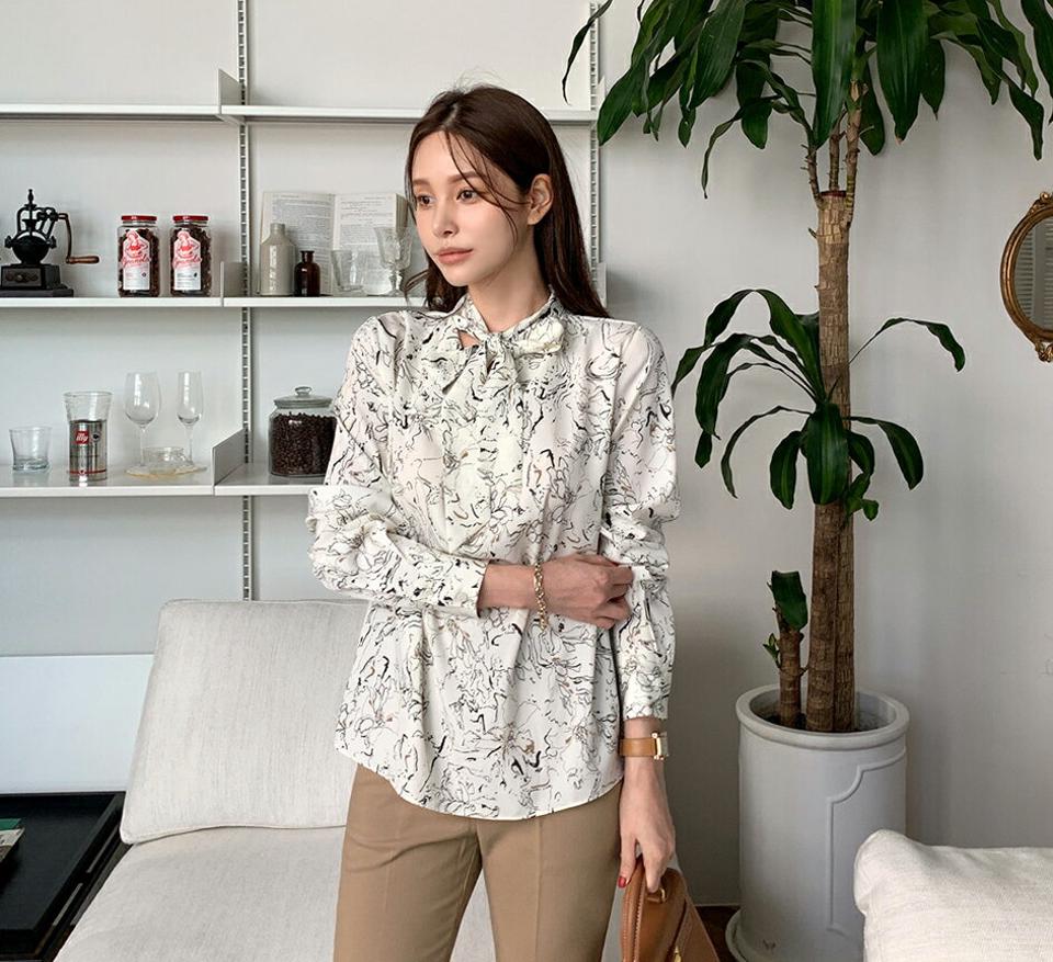 即日配送 リボンパターンブラウス・全2色・b00329 レディース 【bl】 トップス ブラウス 長袖 シック リップネック リボン 大人 スカーフ ユニーク フェミニン 上品 春 秋 韓国ファッション ハイホリHIHOLLI