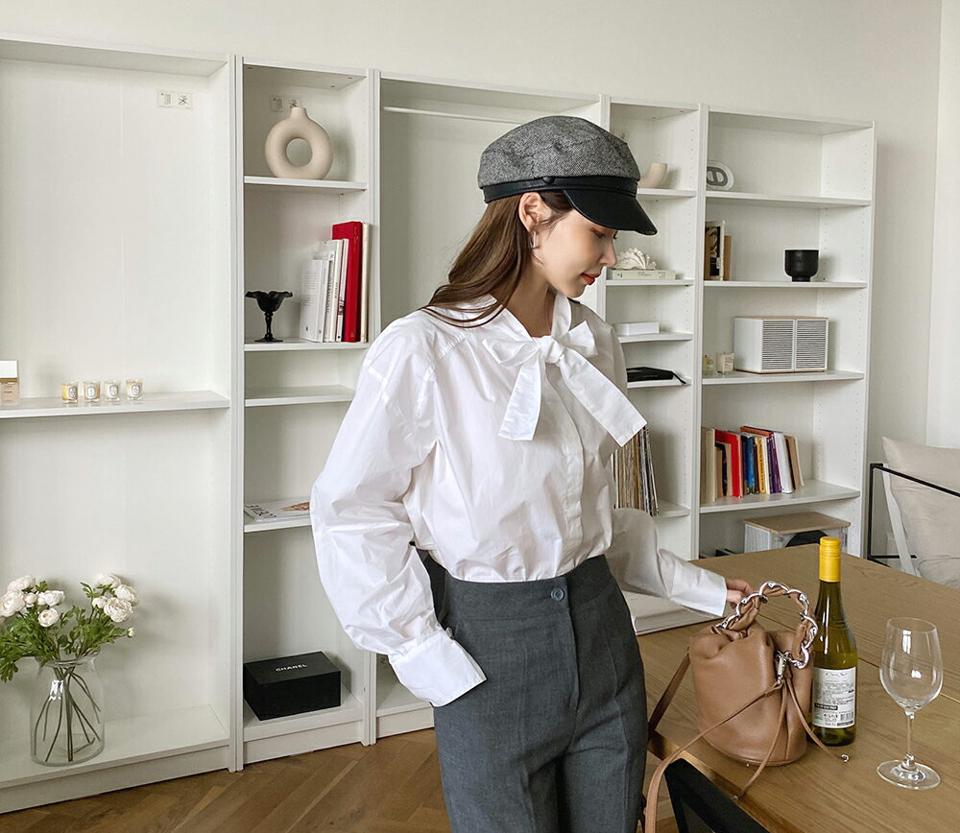 リボンブラウス・全4色・t00330 レディース 【bl】 トップス ブラウス 長袖 ネックリボン ガーリー カフス フライフロント スリット 大人 ユニーク フェミニン 上品 春 秋 韓国 ファッション ハイホリHIHOLLI