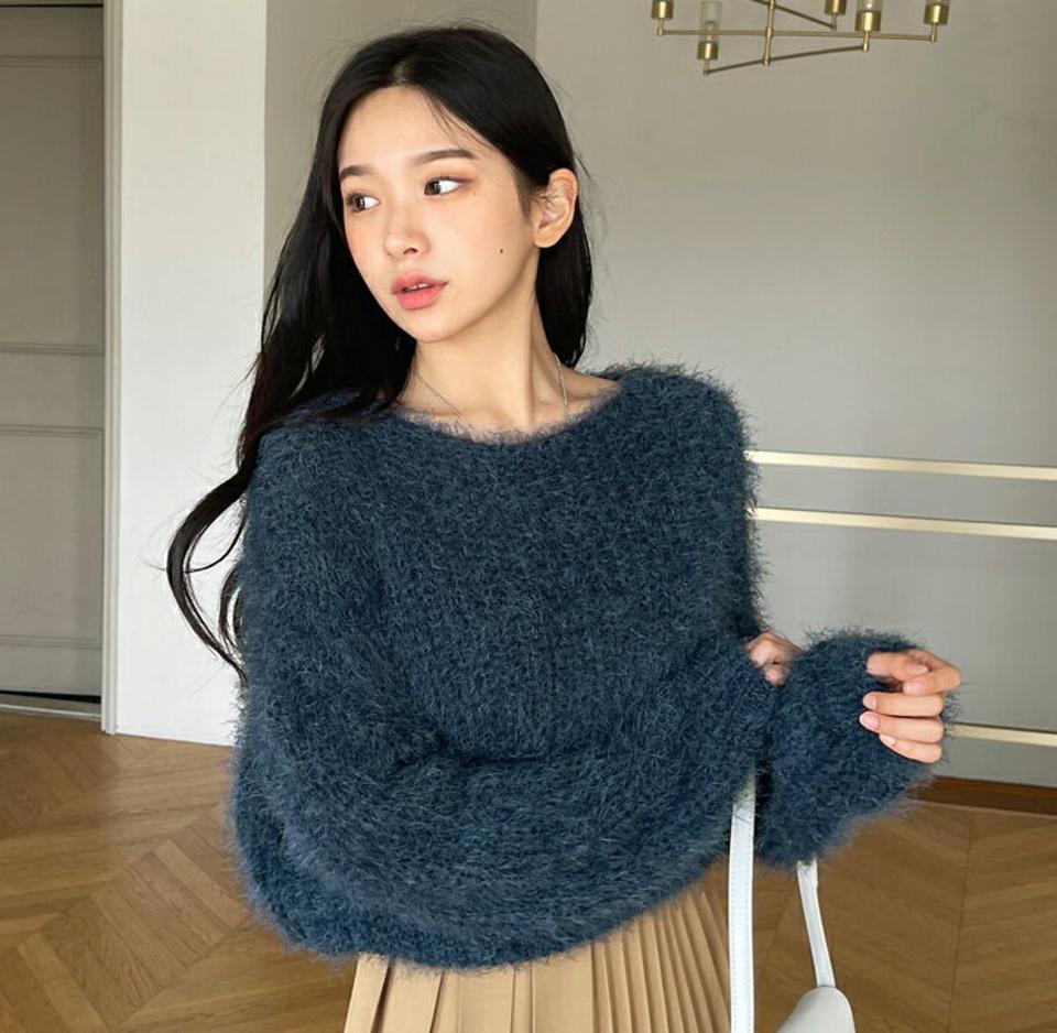 即日配送 クロップドシャギーニット・全5色・t65142 レディース 【tops】韓国ファッション トップス ニット 長袖 ボートネック クロップド丈 シャギー デイリー ルーズ 体型カバー ゆったり 楽ちん フェザー 毛羽 ふわふわ ざっくりニット ざっくり編み 無地 秋 冬 NIJU