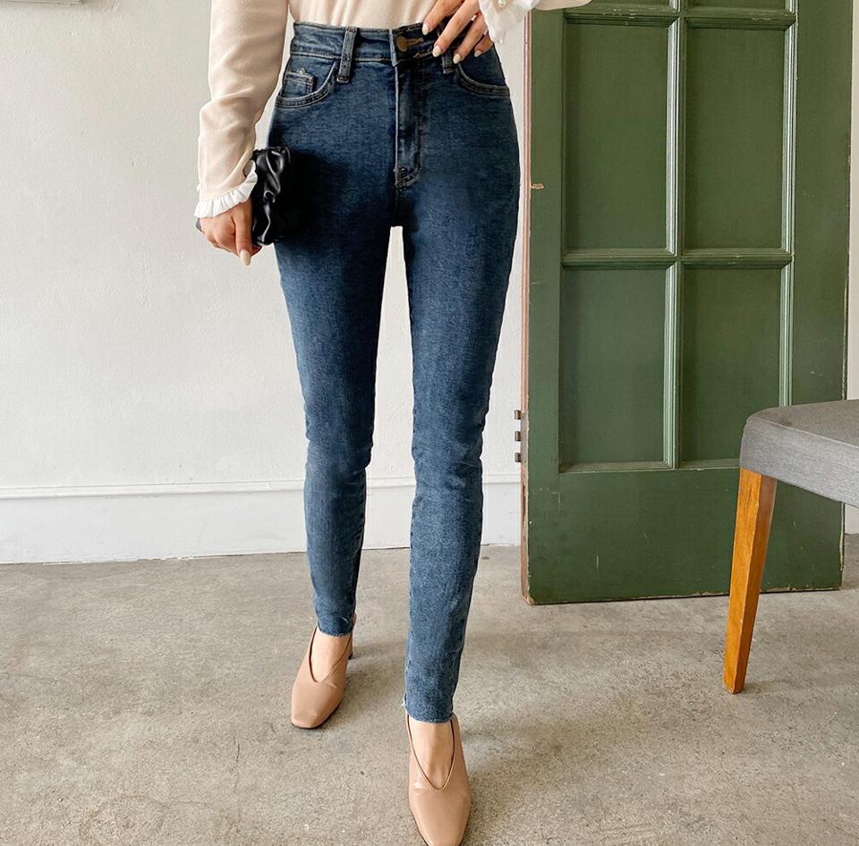 カットオフスキニーデニムパンツ・全2色・t65131 レディース 【pt】韓国ファッション ボトムス パンツ ロング ロングパンツ デニムパンツ デニム カットオフ スキニー 美脚 スリム ポケット 細身 足長 体型カバー カジュアル 春 秋 NIJU