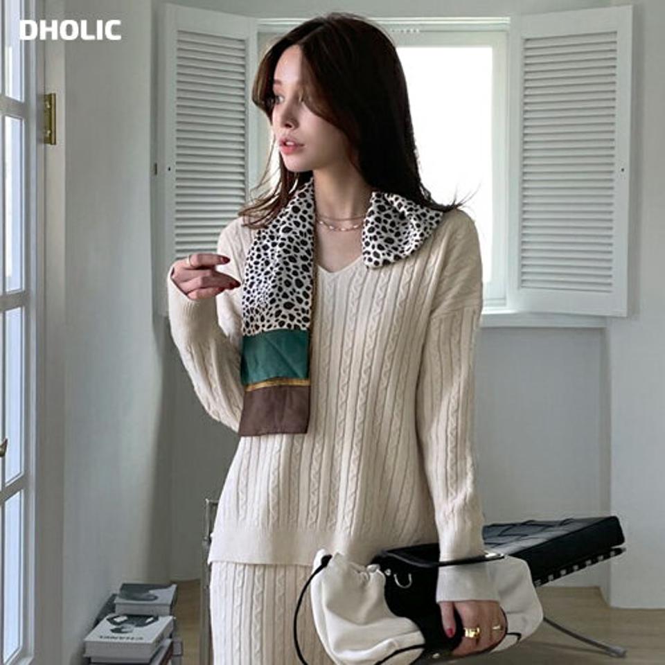 ツイストVネックニット・全3色・t00055 レディース 【tops】 トップス ニット 長袖 Vネック ドロップショルダー ルーズ ゆったり あたたかい ユニーク ツイスト やわらかい 体型カバー 上品 冬 春 秋 韓国ファッション ハイホリHIHOLLI