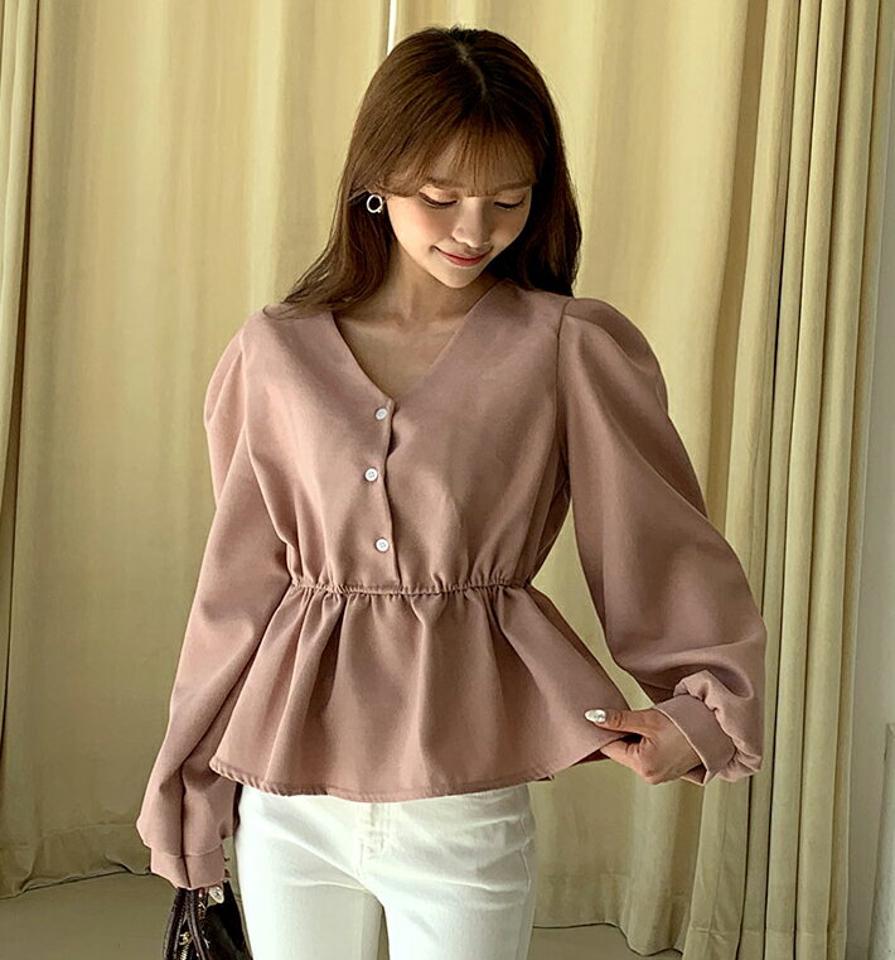 【スーパーセール特価】Vネックフレアブラウス・全4色・t00927 レディース 【bl】韓国ファッション トップス ブラウス 長袖 Vネック シンプル フレア ボタン フェミニン スリム ゴム タック 上品 細身 ガーリー インしないブラウス 春 秋 NIJU