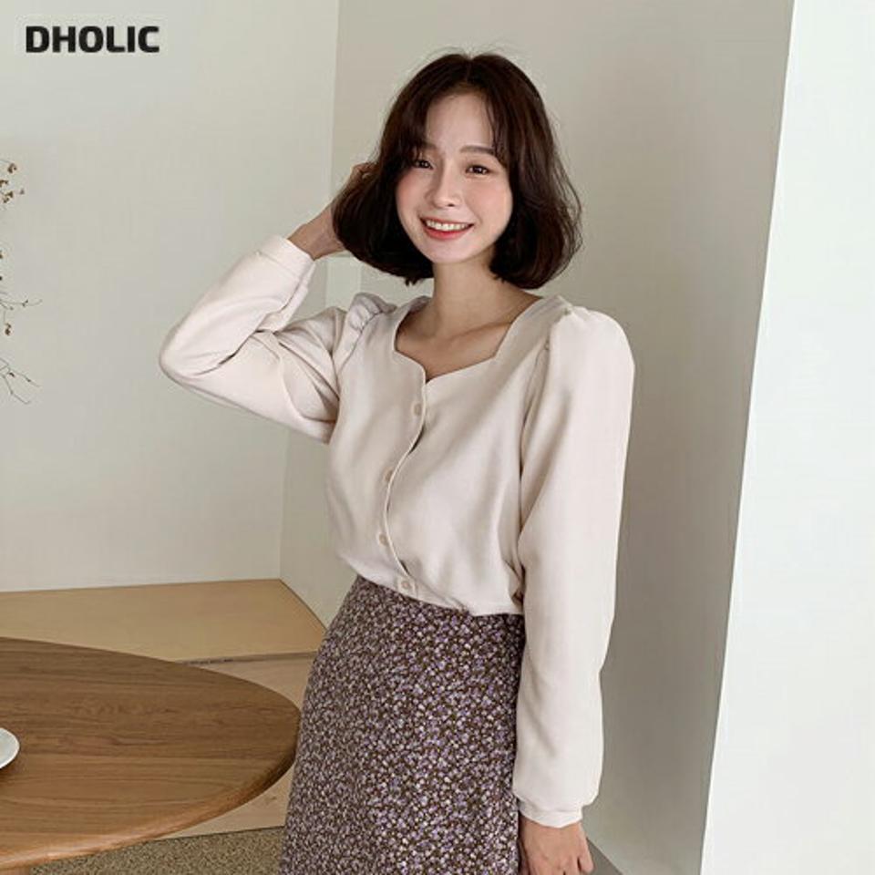 ハートネックパフスリーブブラウス・全4色・t64994 レディース 【bl】韓国ファッション トップス ブラウス 長袖 ハートネック 大人 パフスリーブ 上品 ギャザー シンプル ボタン フェミニン カジュアル 体型カバー ガーリー デイリー 秋 春243