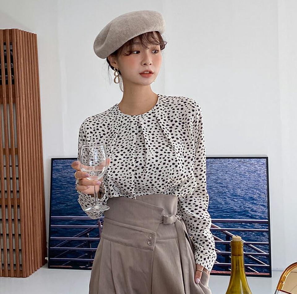 パターンブラウス・全3色・b65968 レディース 【bl】韓国ファッション トップス ブラウス 長袖 ラウンドネック 大人 レオパード アニマル風 上品 シンプル ボタン フェミニン カジュアル 体型カバー ガーリー 秋 春