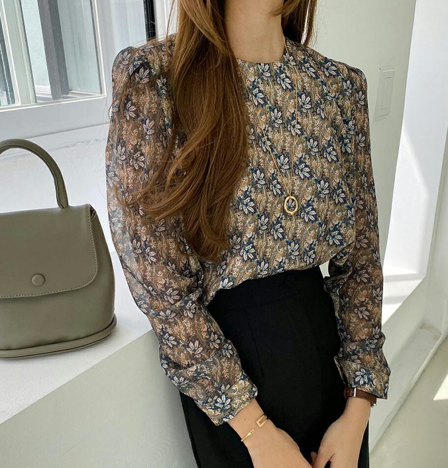 ペイズリーシフォンフラワーブラウス・全3色・70281 レディース 【bl】 トップス ブラウス 長袖 シフォン ペイズリー 花柄 ビンテージ パターン ラウンドネック 大人 ユニーク フェミニン 上品 春 秋 韓国 ファッション ハイホリHIHOLLI