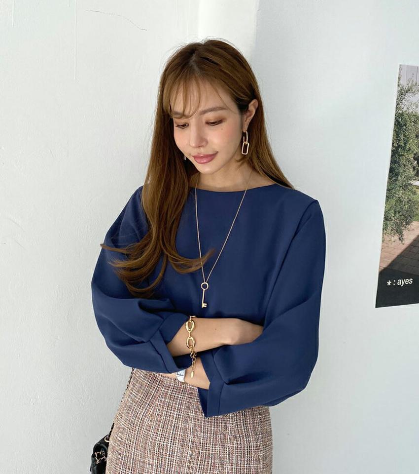 即日配送 タックスリーブブラウス・全4色・t70279 レディース 【bl】 トップス ブラウス 長袖 フレア オフィスカジュアル ラウンドネック ベーシック 大人 ユニーク フェミニン 上品 カジュアル 春 秋 韓国ファッション ハイホリHIHOLLI【CH】