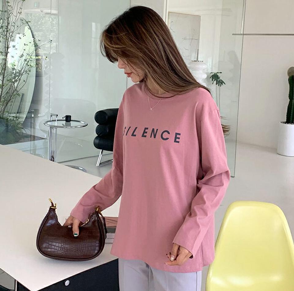 【マラソン特価】SILENCEレタリング長袖Tシャツ・全4色・b65515 レディース 【tops】韓国ファッション トップス Tシャツ 大人 長袖 ラウンドネック レタリング スリット シンプル カジュアル フェミニン 上品 デイリー 秋 春 セール