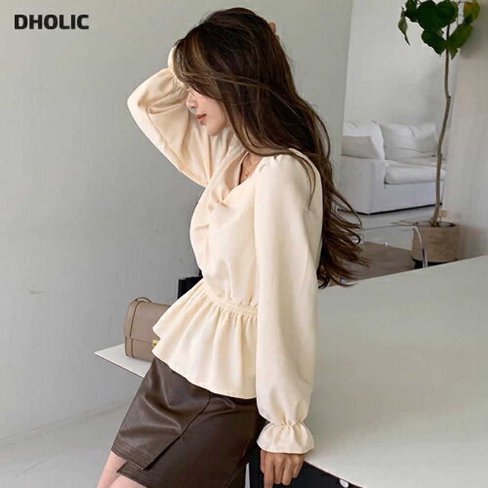 ギャザーフレアヘムブラウス・全4色・t65517 レディース 【bl】韓国ファッション トップス ブラウス 長袖 スクエアネック 大人 ギャザー フレア ヘム スエード調 上品 シンプル ボタン フェミニン カジュアル 体型カバー ガーリー 秋 春239