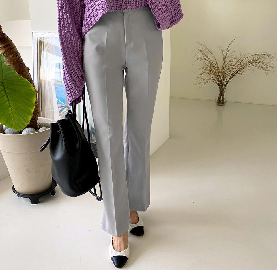 スリムフレアスラックスパンツ・全3色・t65532 レディース 【pt】韓国ファッション ボトムス ロング ロングパンツ スラックスパンツ スラックス スリム フレア 無地 オフィスカジュアル デイリー 足長 美脚 フェミニン 秋 春251