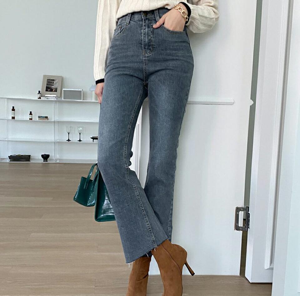 フレアデニムパンツ・全1色・b70221 レディース 【pt】 ボトムス ロング ロングパンツ デニムパンツ デニム ベーシック 体型カバー 足長 着痩せ フレア スリム フィット 春 秋 韓国ファッション ハイホリHIHOLLI