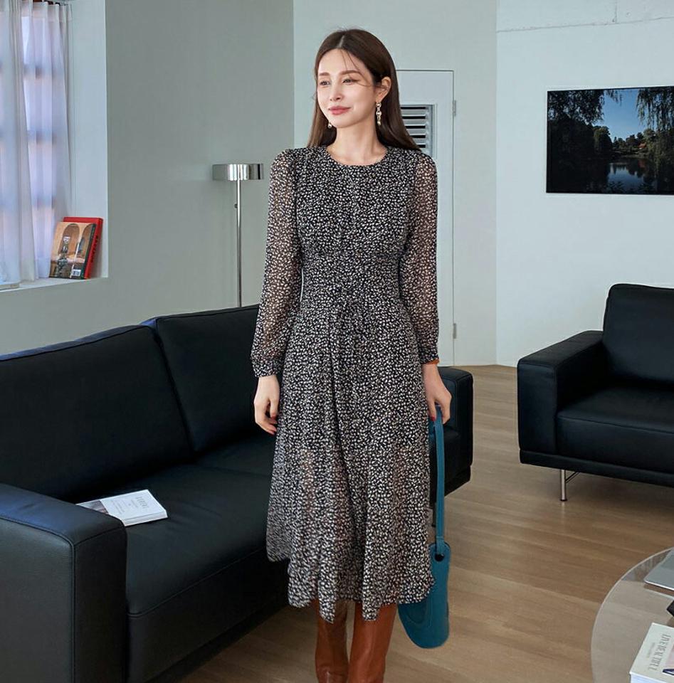 フローラルレースアップワンピース・全2色・t70229 レディース 【ops】 ワンピース ロング ロングワンピース フレア 花柄 フラワー パターン 長袖 体型カバー フェミニン ラウンドネック Aライン 春 秋 韓国ファッション ハイホリHIHOLLI