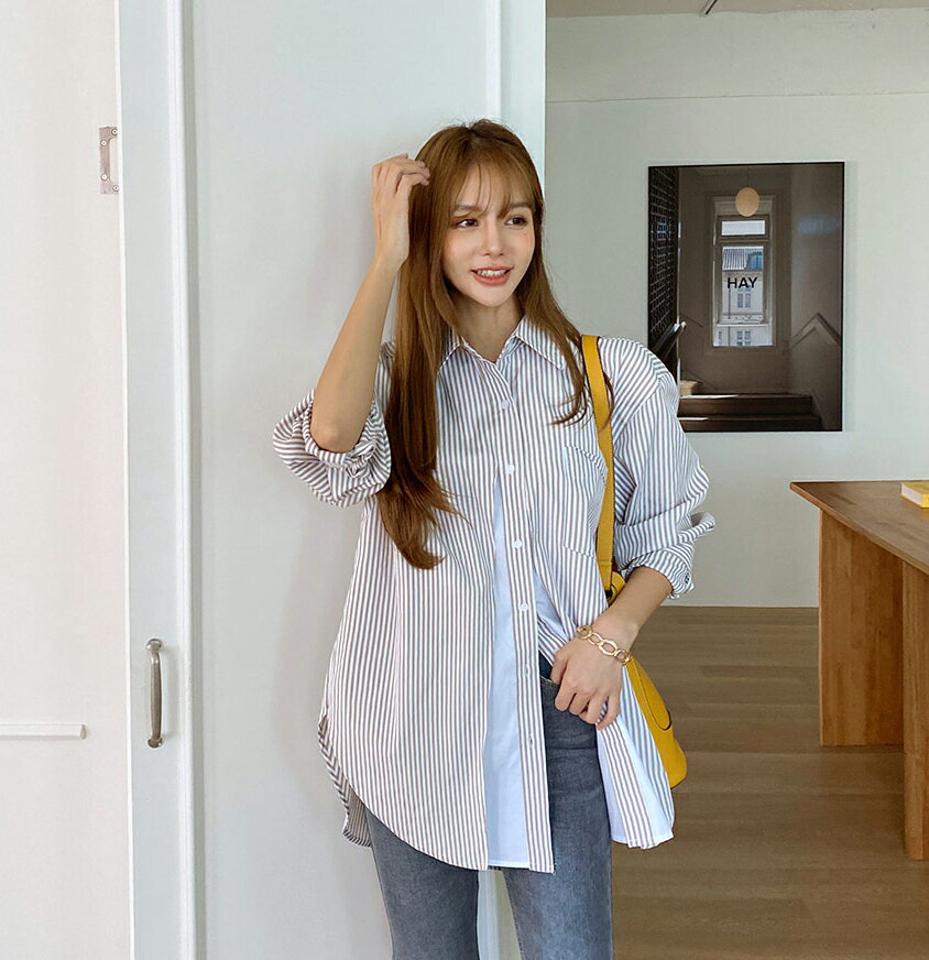 レイヤード風ストライプシャツ・全2色・t70193 レディース 【bl】 トップス シャツ 長袖 ストライプ パターン カジュアル ロング ロングシャツ レイヤード風 大人 ユニーク フェミニン 上品 春 秋 韓国 ファッション ハイホリHIHOLLI