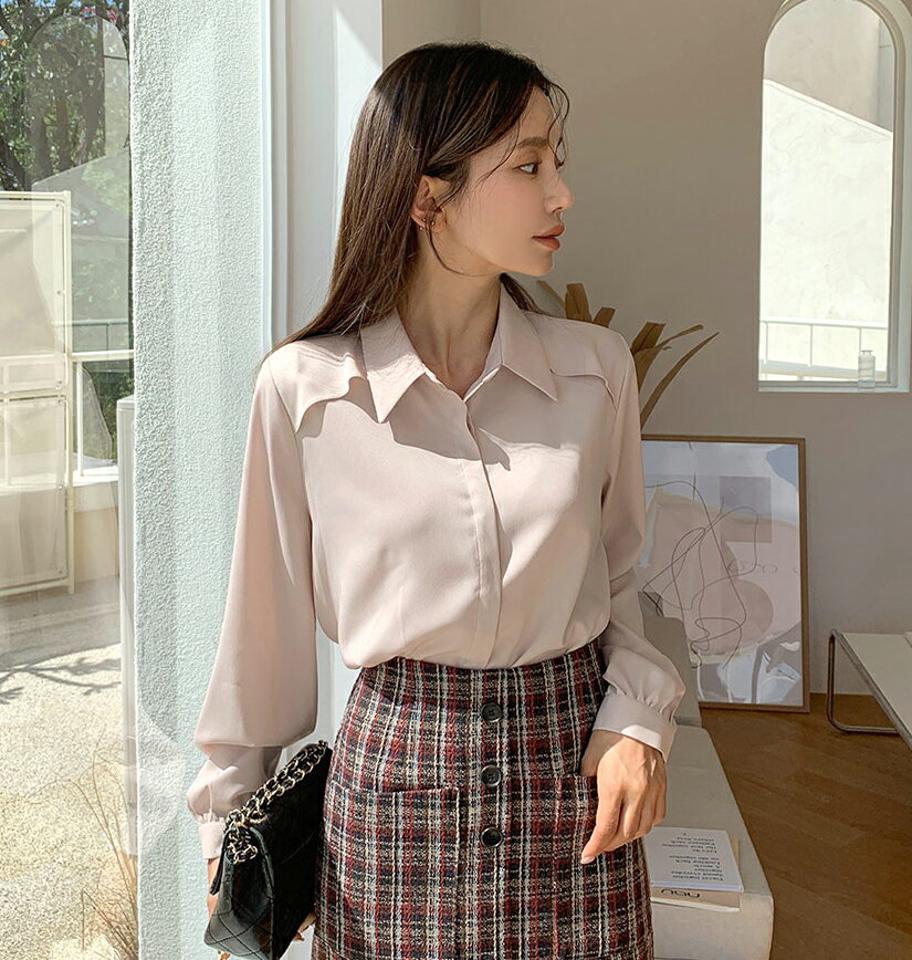 ショルダーディテールシャツブラウス・全4色・b62874 レディース 【bl】韓国ファッション トップス ブラウス 長袖 カラーネック 大人 ショルダー ディテール シャツブラウス 上品 ボタン シンプル フェミニン カジュアル ガーリー 秋 春