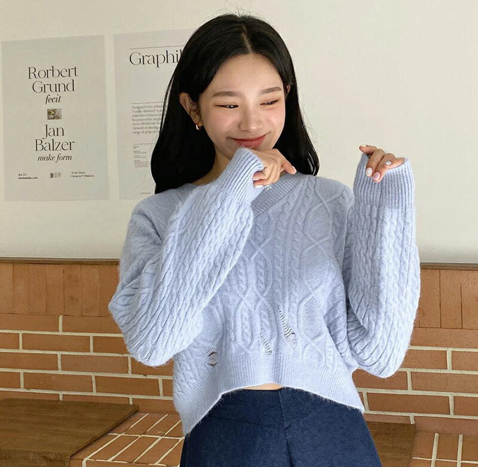 クロップドケーブルニット・全3色・b65162 レディース 【tops】韓国 ファッション トップス ニット 長袖 Vネック アンバランス スクラッチ ケーブルニット カジュアル 体型カーバー ゆったり 楽ちん フェミニン シンプル デイリー 秋 冬 NIJU