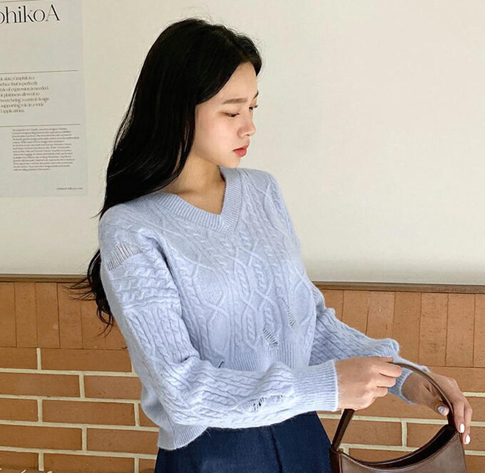 クロップドケーブルニット・全3色・b65162 レディース 【tops】韓国 ファッション トップス ニット 長袖 Vネック アンバランス スクラッチ ケーブルニット カジュアル 体型カーバー ゆったり 楽ちん フェミニン シンプル デイリー 秋 冬 NIJU