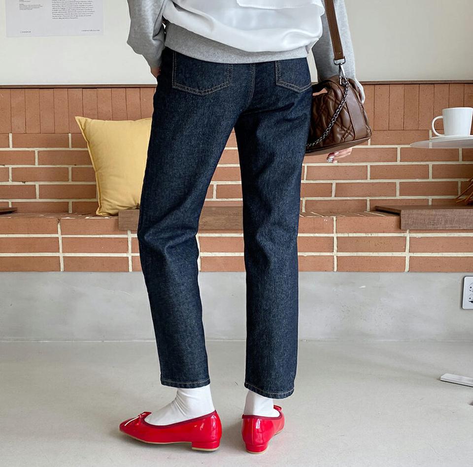 ストレートディープブルーデニムパンツ・全1色・t65192 レディース 【pt】韓国ファッション ボトムス パンツ ロング ロングパンツ デニムパンツ デニム ストレート ディープブルー ベーシック ボタン 細身 体型カバー カジュアル 春 秋 NIJU