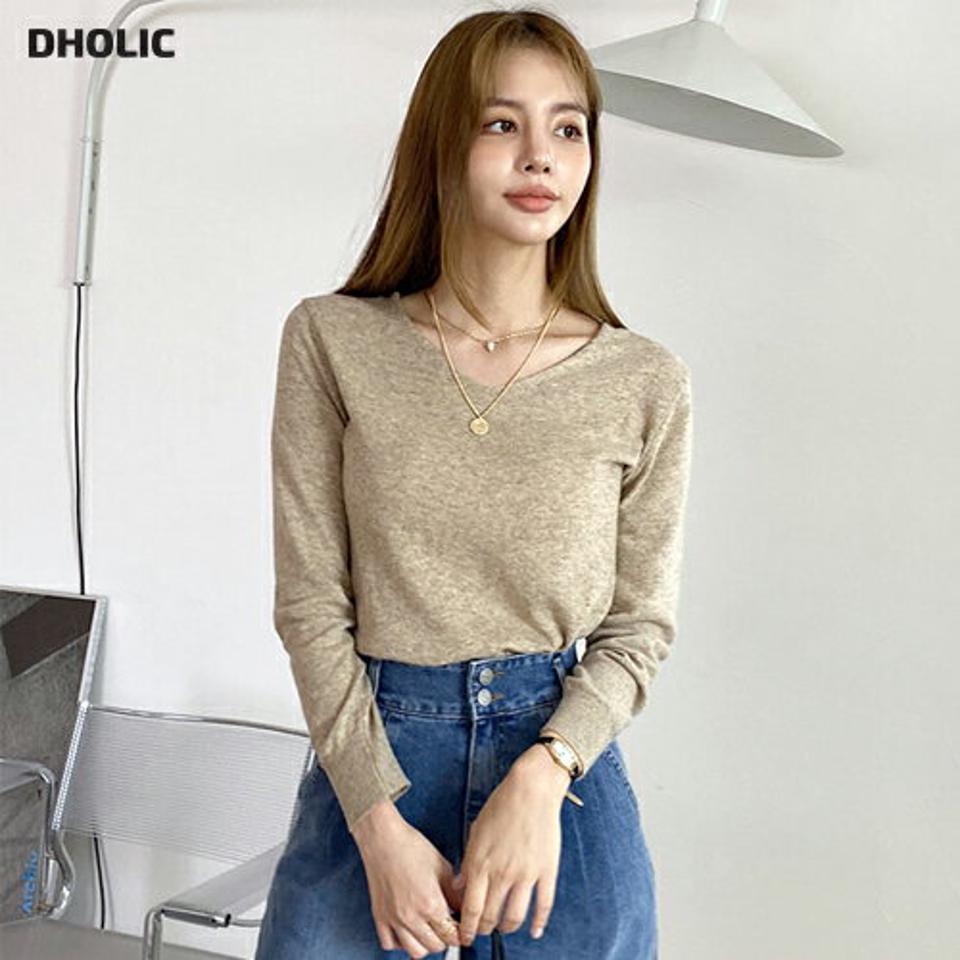 Vネックニット・全4色・t70241 レディース 【tops】 トップス ニット 長袖 Vネック ユニーク デコルテ スリム ゆったり ルーズ やわらかい 体型カバー 上品 冬 春 秋 韓国ファッション ハイホリHIHOLLI